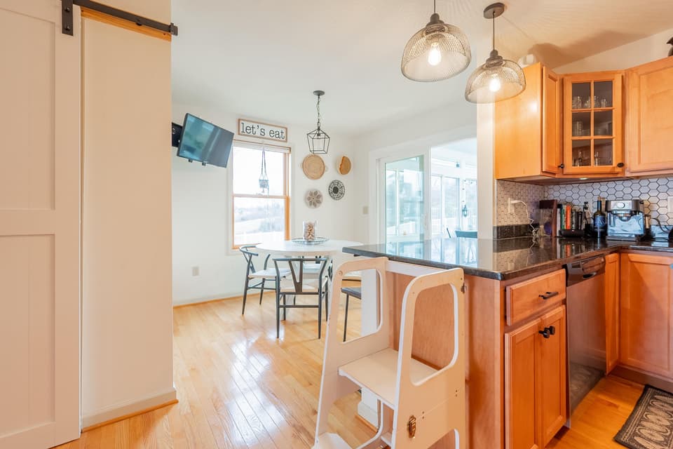 160 Spring Buck Lane, photo 22 of 40
