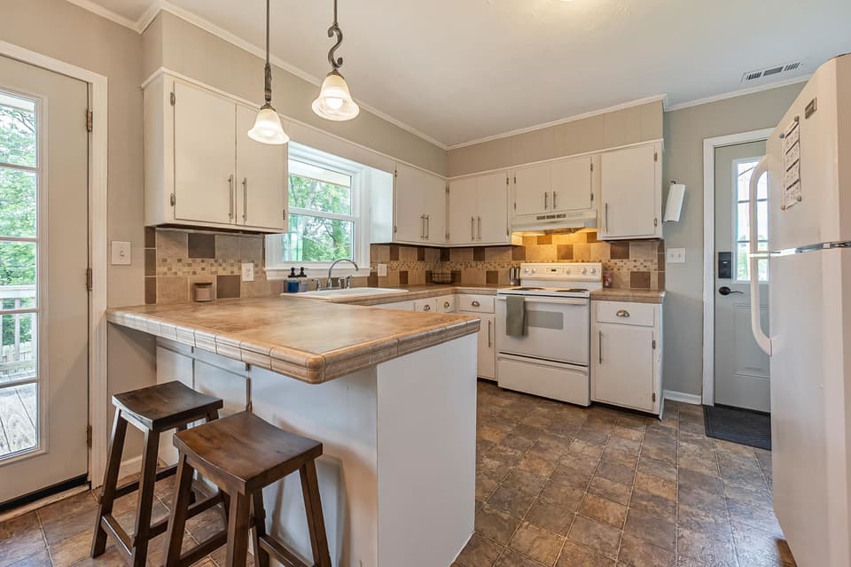 465 Montgomery Street, photo 14 of 40