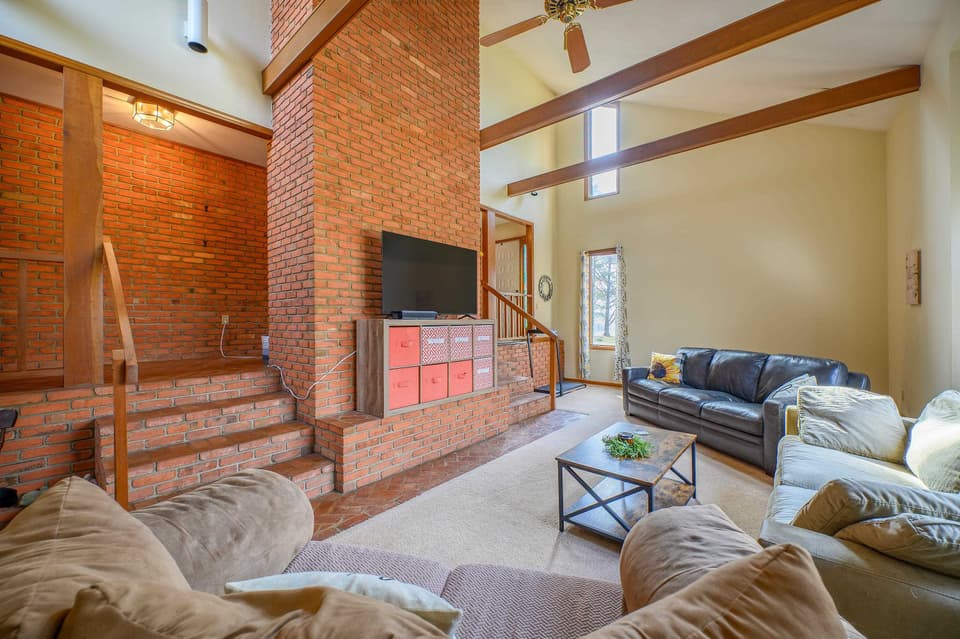 1138 Round Meadow Drive, photo 15 of 40