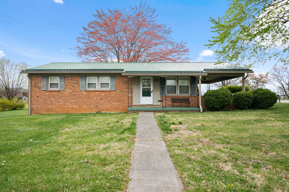 1190 S Franklin Street, Christiansburg, VA