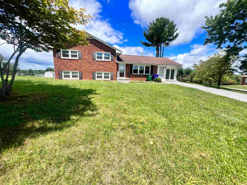 290 Gum Drive, photo 2 of 26