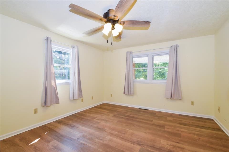 1008 Rock Road E, photo 8 of 21