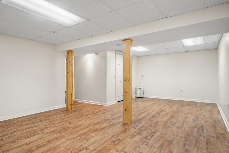 1305 Chestnut Drive, photo 30 of 40