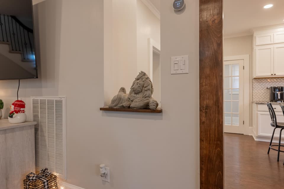 208 Alleghany Street, photo 17 of 40