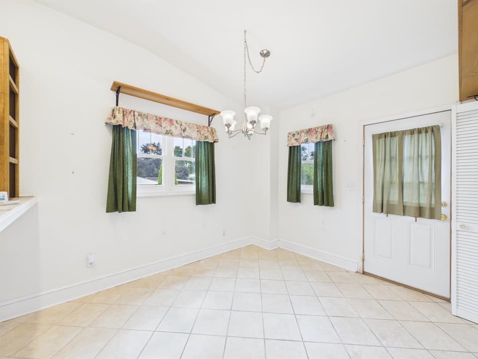 100 Alleghany Street SE, photo 25 of 40