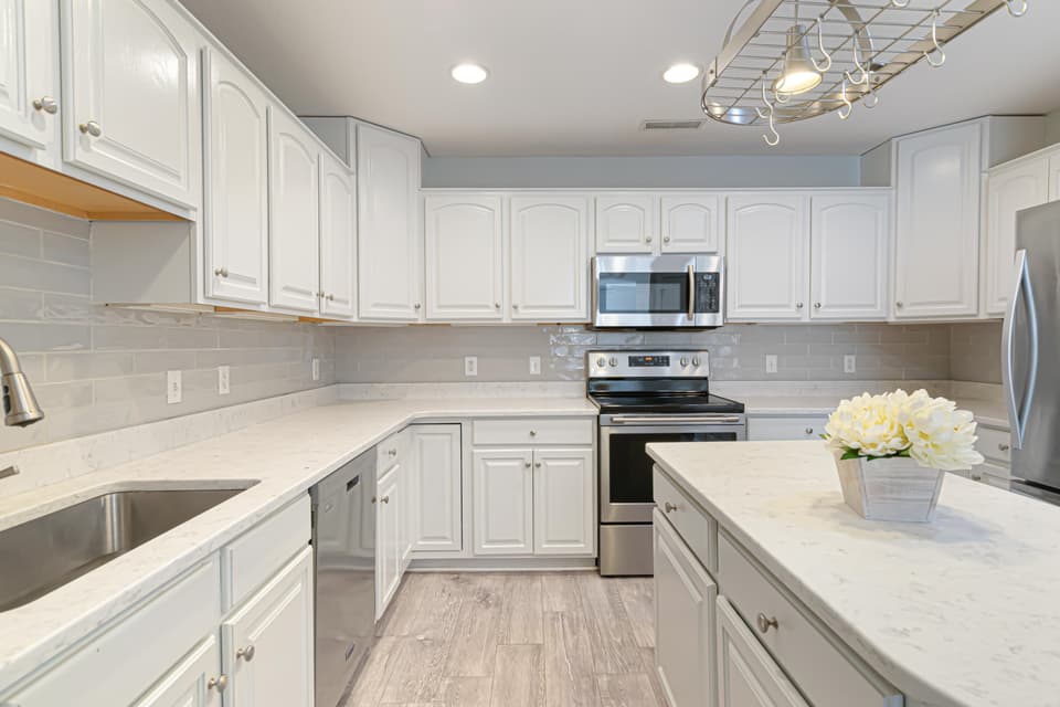 1730 Lions Drive, photo 10 of 40