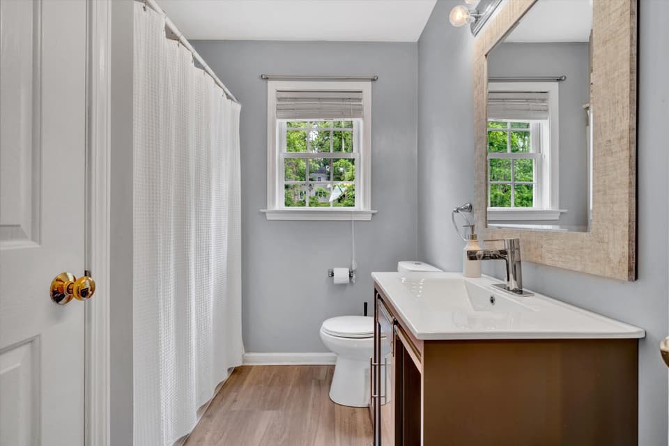 135 Sapphire Avenue, photo 27 of 40