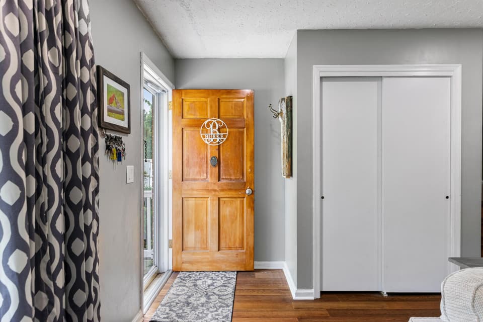 625 Betty Drive, photo 2 of 40