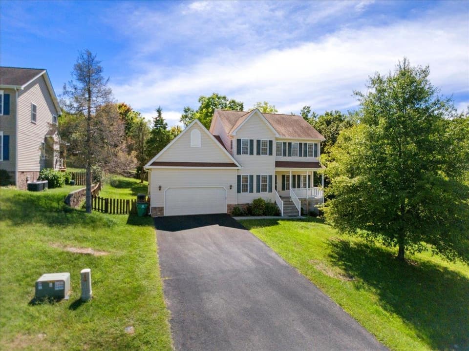 921 Crosscreek Drive, photo 3 of 40