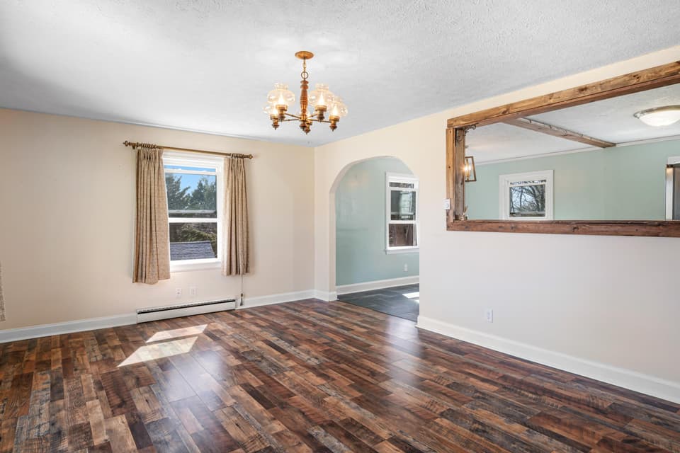 622 E Main Street, photo 7 of 36