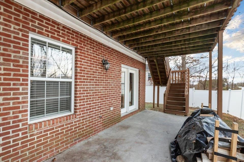 250 Barkwood Street, photo 9 of 40