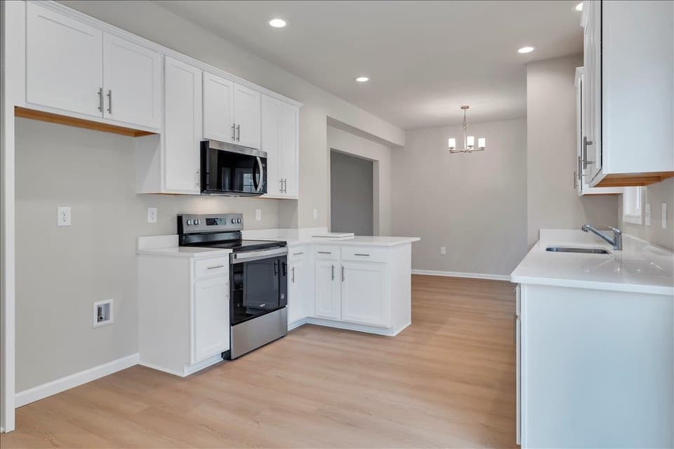 1575 Kensington Way, photo 17 of 40
