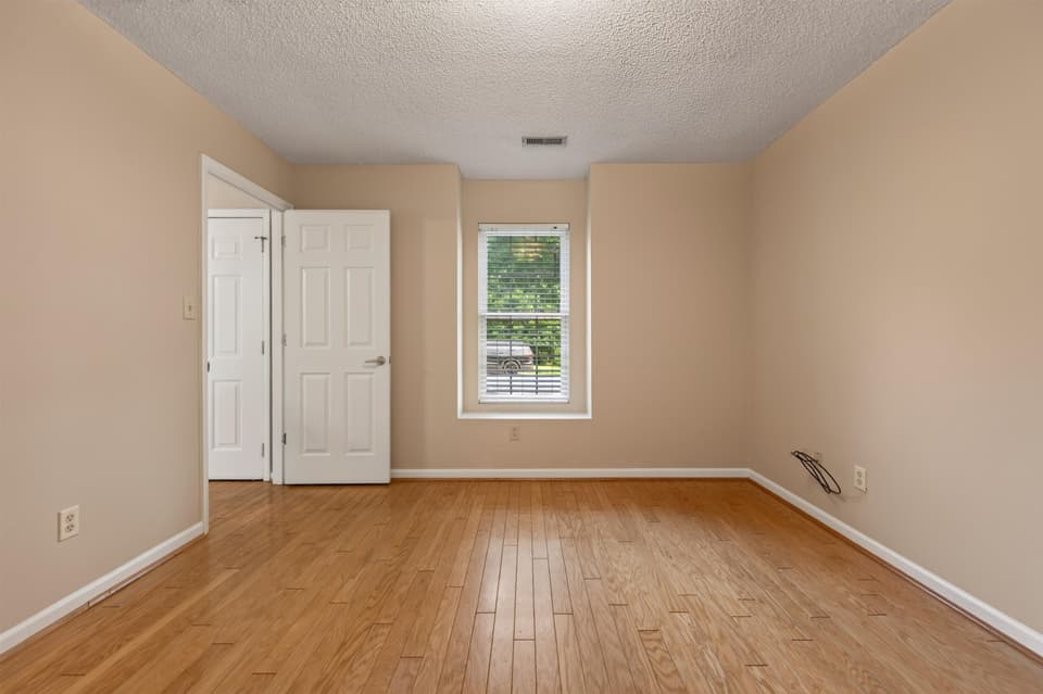 220 Darci Drive SE, photo 23 of 40