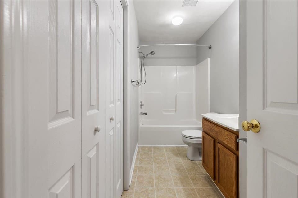 305 Sequoia Circle, photo 21 of 40