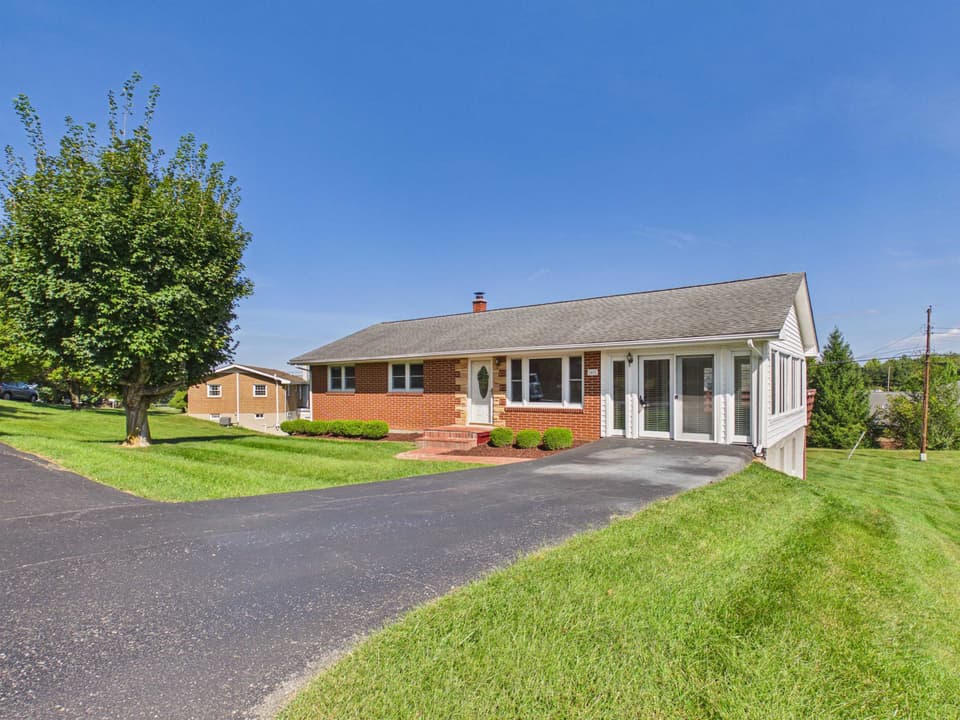 40 Ellett Road NE, photo 2 of 40