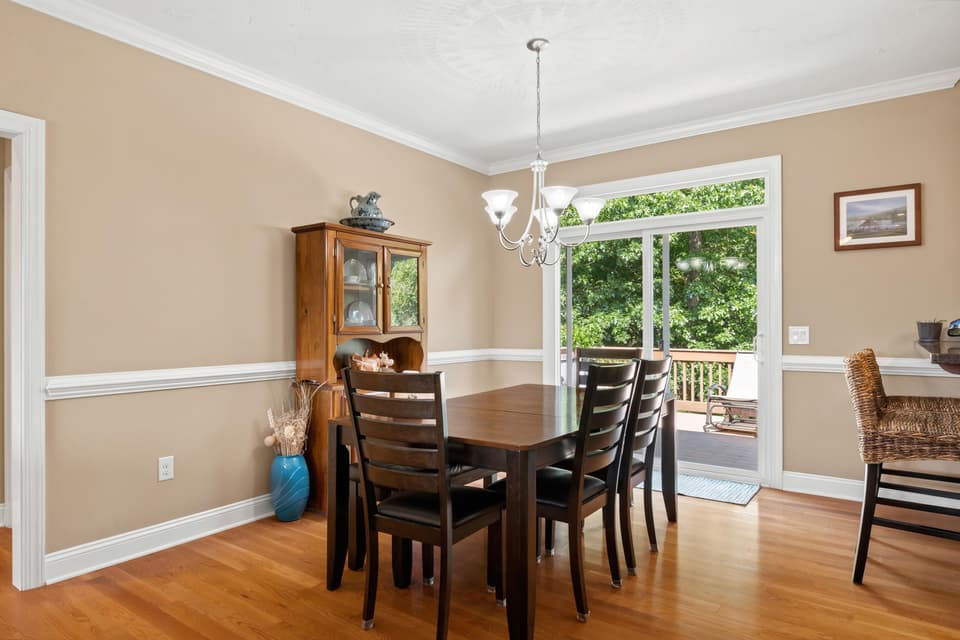 925 Brooklyn Avenue, photo 6 of 40
