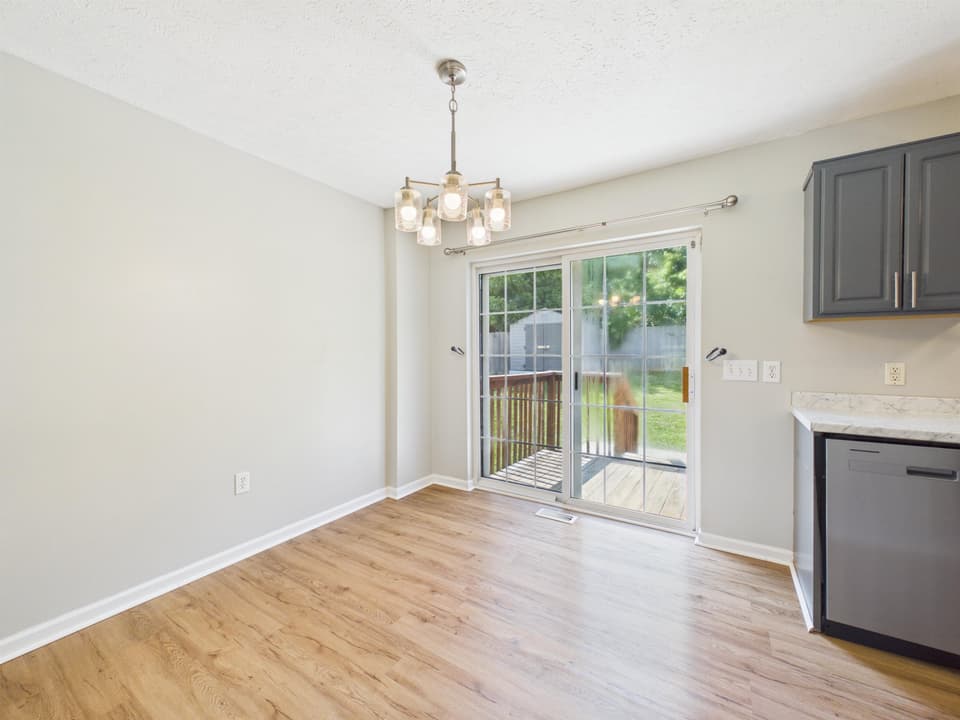 100 Cullen Court, photo 17 of 40