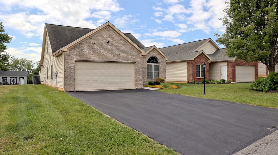 225 Windsong Lane, photo 4 of 40