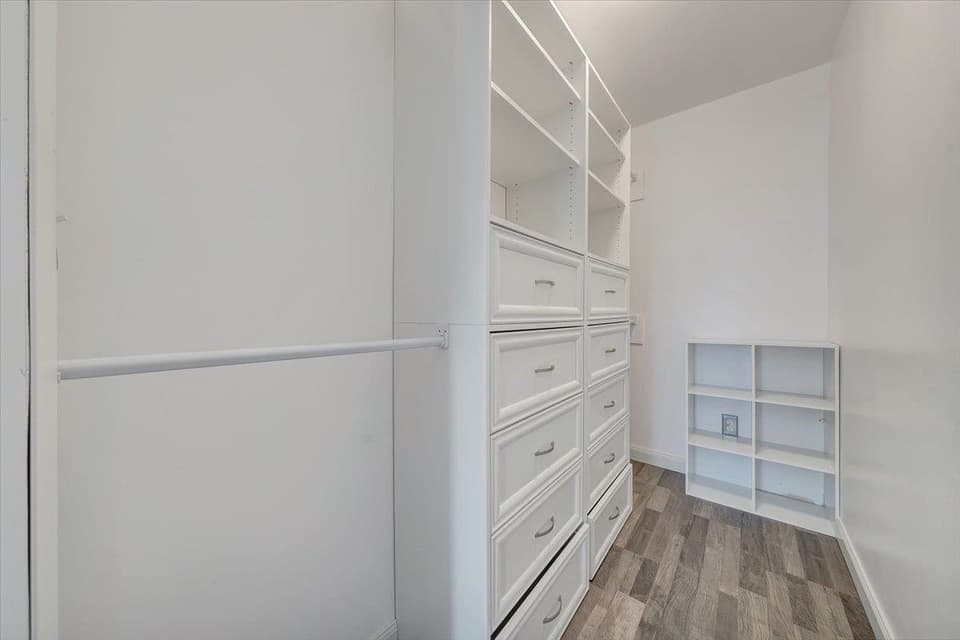 2672 Violet Lane, photo 12 of 34
