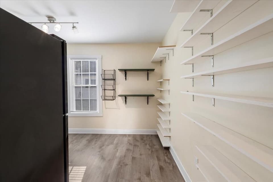 930 Forest Street, photo 21 of 36