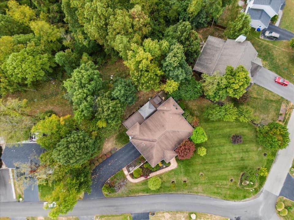 1311 Walnut Ridge Road, photo 5 of 40