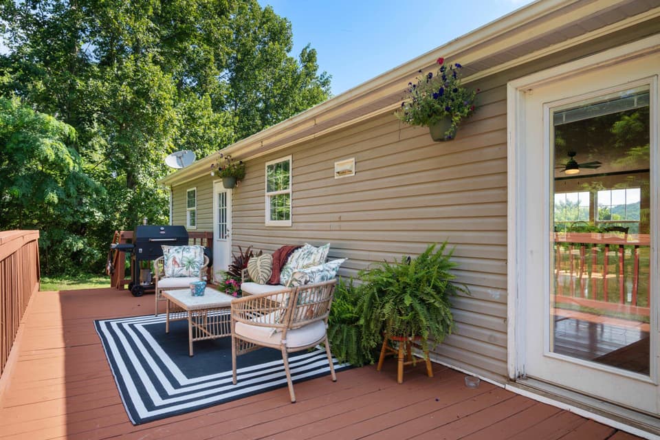 678 Peachtree Hill, photo 8 of 40