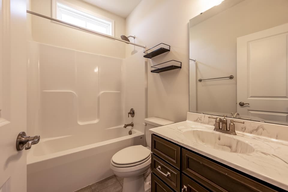 740 Jefferson Circle, photo 13 of 40