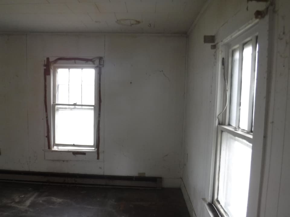 450 Wades Ln, photo 4 of 7