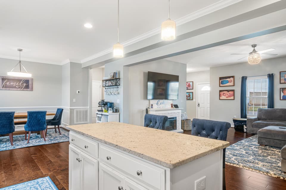 1680 Diana Drive, photo 12 of 40