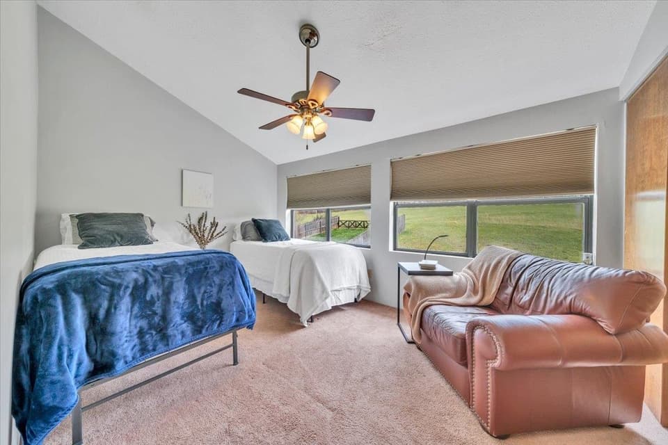 2615 Glade Drive SE, photo 22 of 35