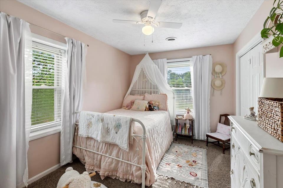 80 Henley Drive, photo 24 of 40