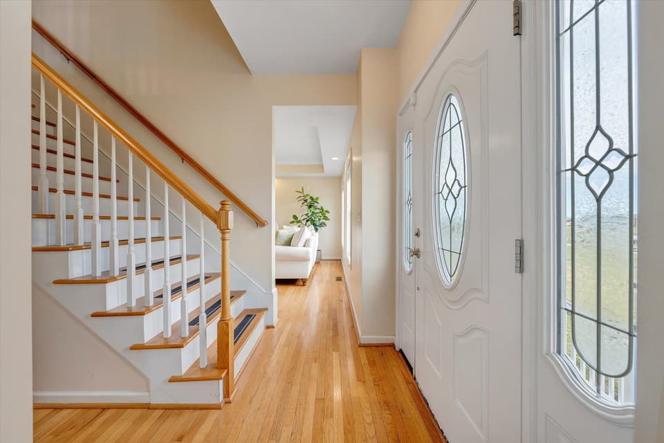 2065 Lake Vista Drive, photo 6 of 40