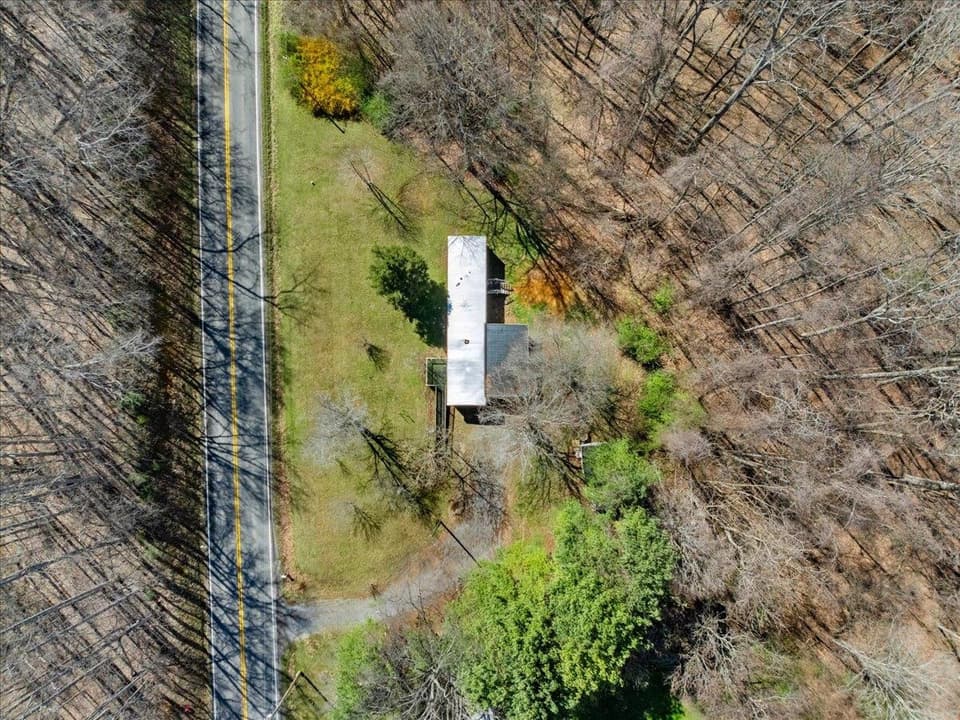 4820 Prices Fork Road, photo 2 of 12