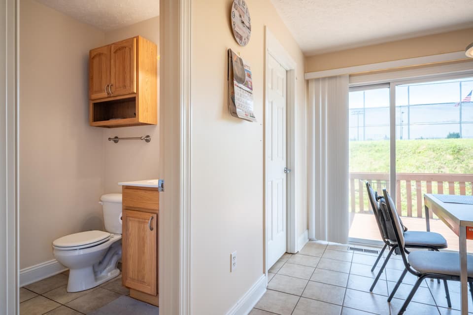 320 Tall Oak Boulevard, photo 13 of 40