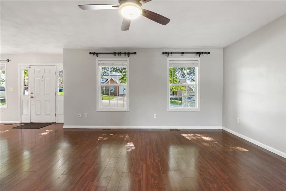 305 Sequoia Circle, photo 11 of 40