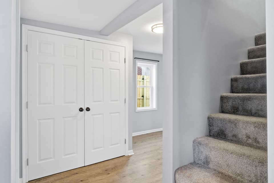 1050 Harless Street NE, photo 13 of 31
