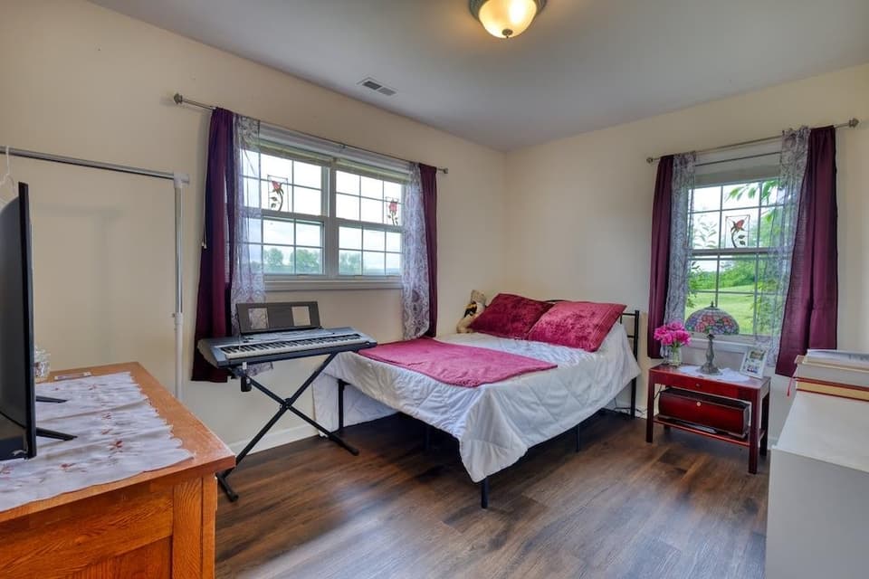 1460 West View Drive, photo 12 of 28