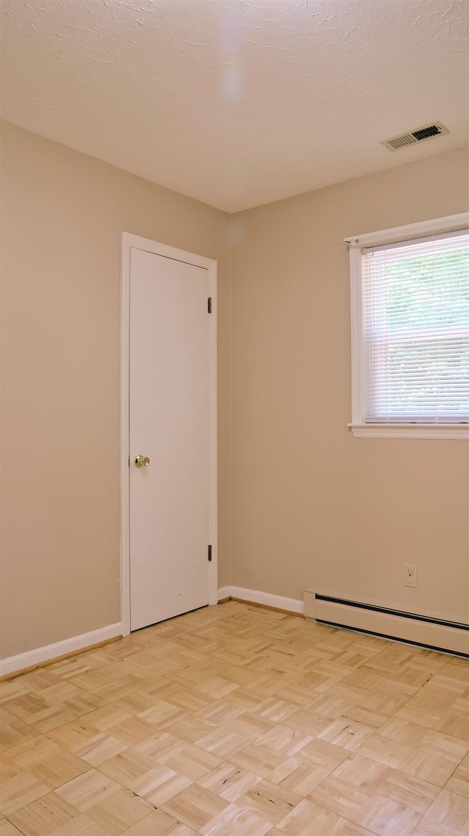 2611 Kings Court, photo 26 of 40