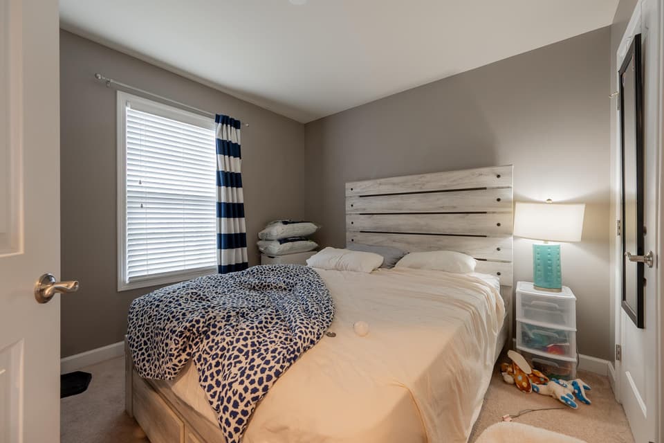 140 Phoenix Boulevard, photo 32 of 40