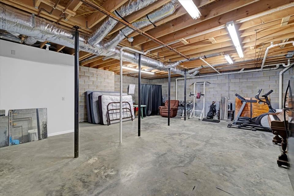 2585 Indigo Road, photo 20 of 35