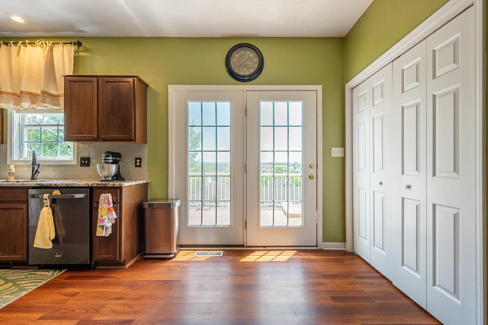 175 Wistaria Drive, photo 19 of 40