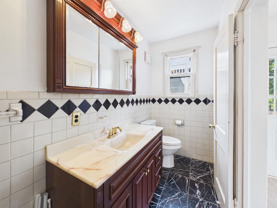100 Alleghany Street SE, photo 34 of 40