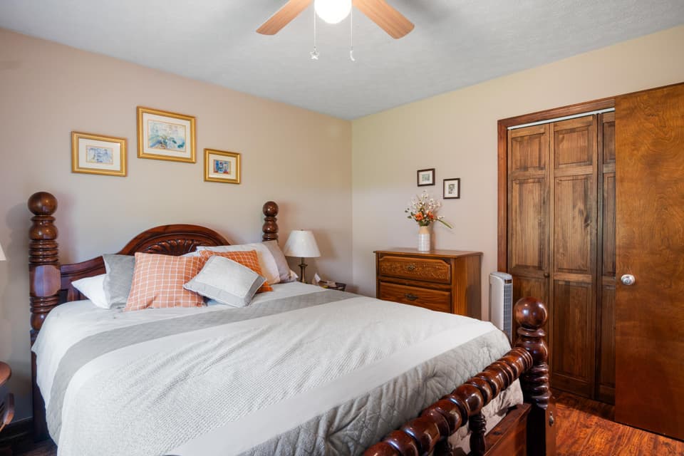 2395 Giles Drive SE, photo 25 of 40