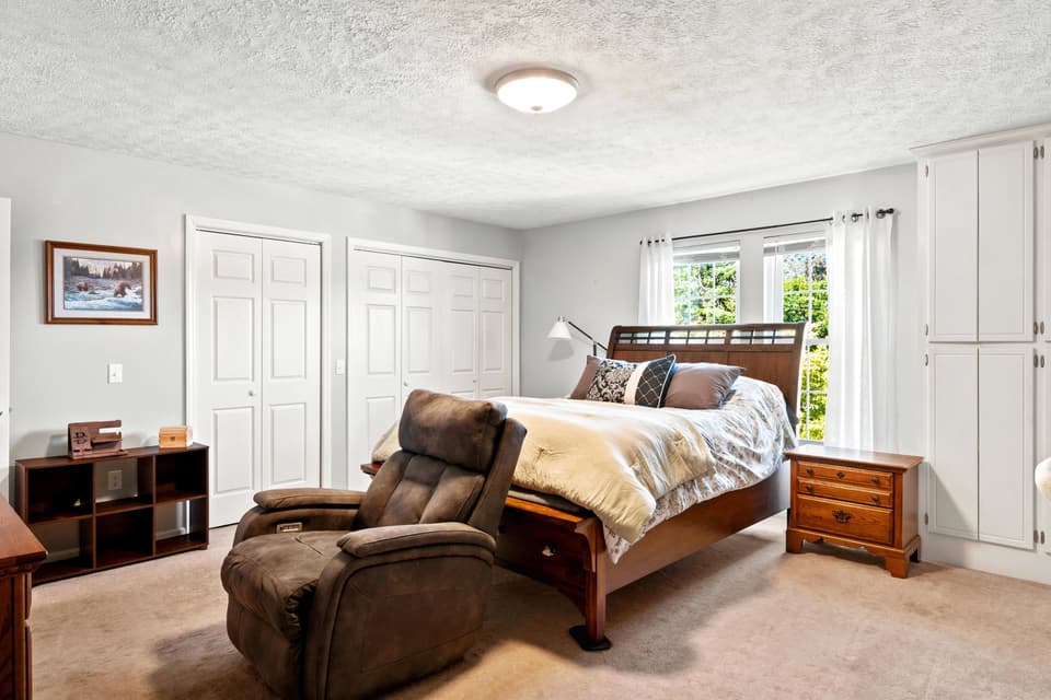 175 Darci Drive SE, photo 15 of 34
