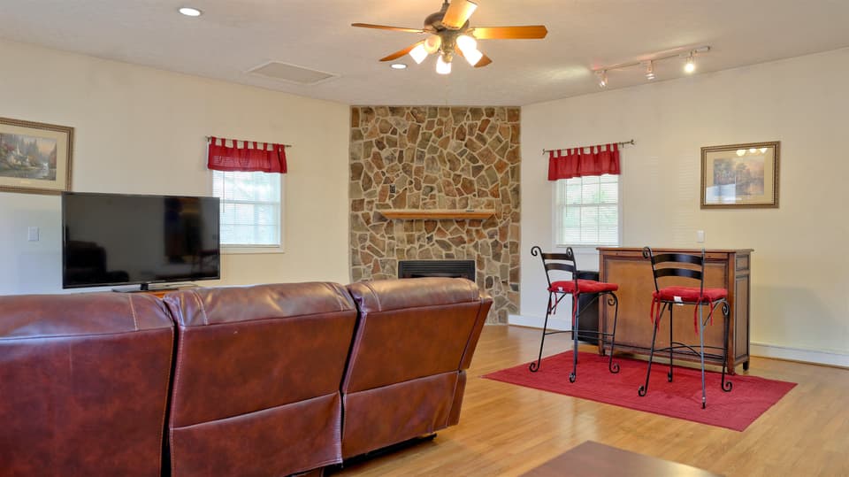 240 Virginian Drive, photo 27 of 40