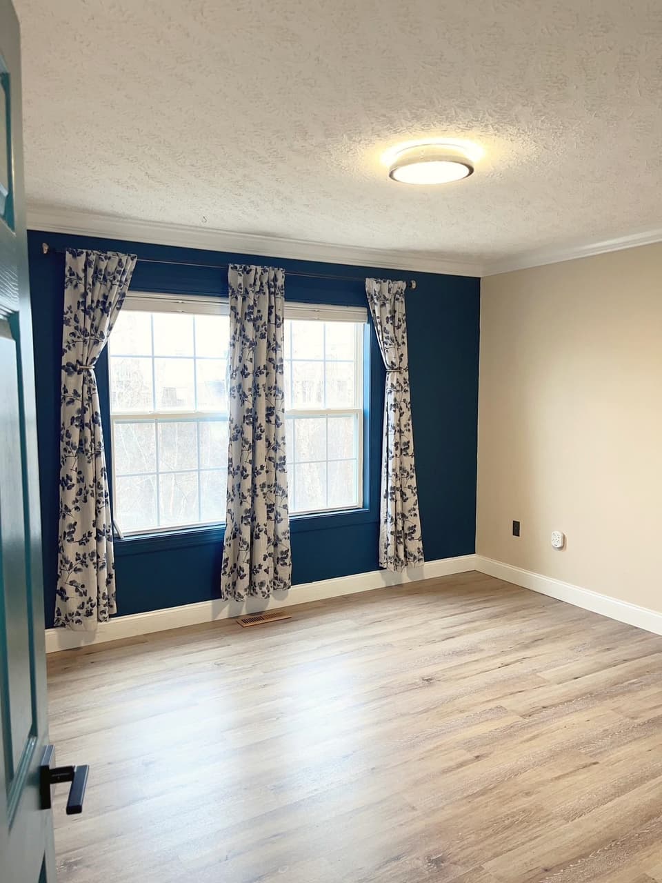 1095 Red Leaf Court, photo 16 of 40