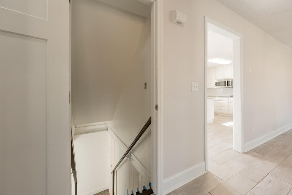 230 Montgomery Street NE, photo 40 of 40