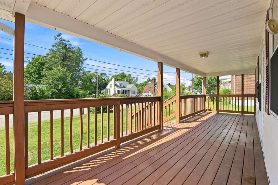 111 Hagan Street NE, photo 8 of 40