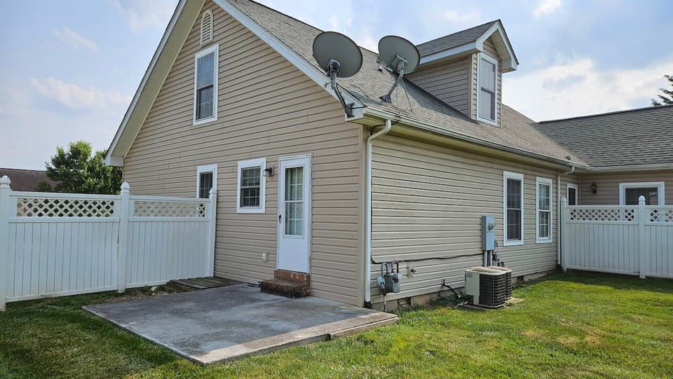 1043 Elk Drive, photo 6 of 10