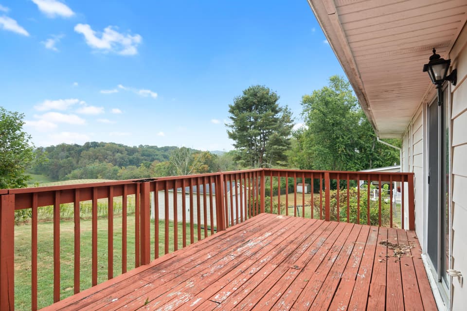 326 Rolling Hills Drive, photo 34 of 40